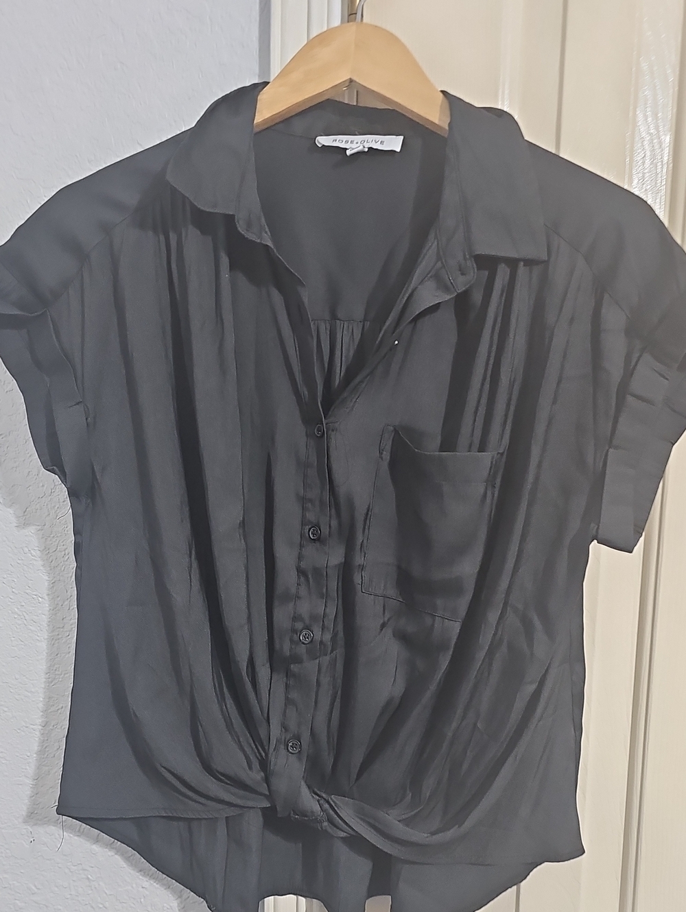 Rose & Olive Black Short-Sleeve Button-Down Top with Front Pocket
